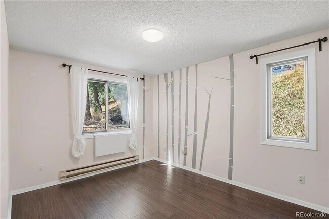 Building Photo - 6136 High Dr