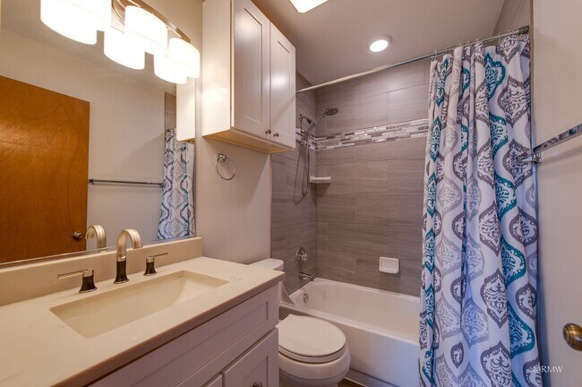 Building Photo - 344 Kildare Ct
