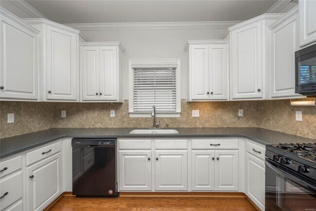 Building Photo - 5540 Ash Grove Cir
