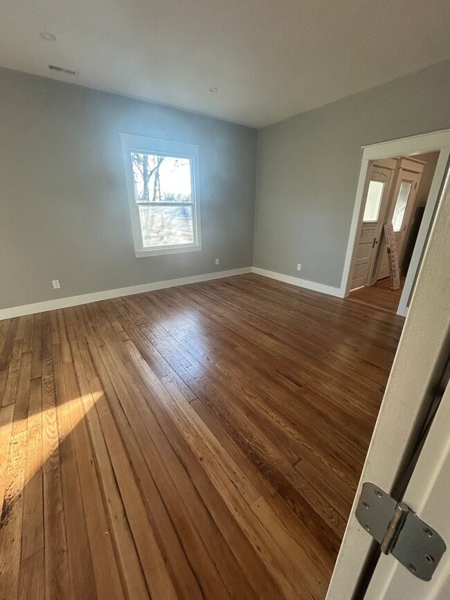 Building Photo - 839 Locust St