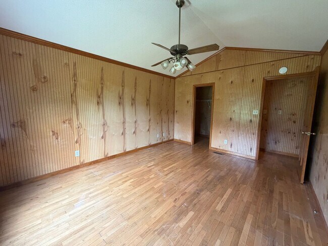 Building Photo - Exclusively Offered By Muse Realty Rentals, LLC