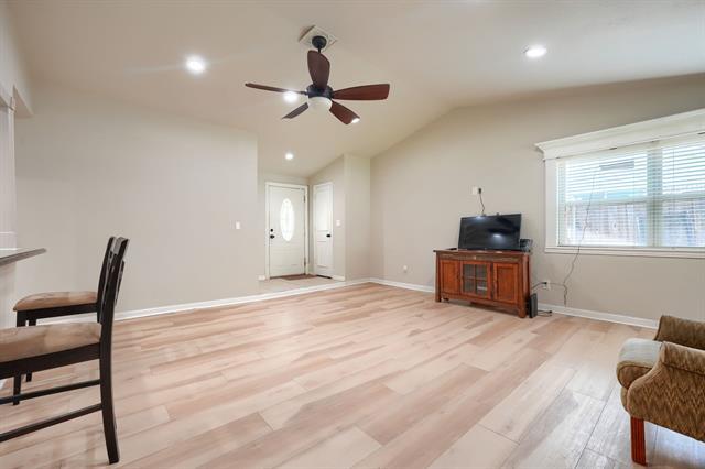 Building Photo - 1273 Valencia Ln