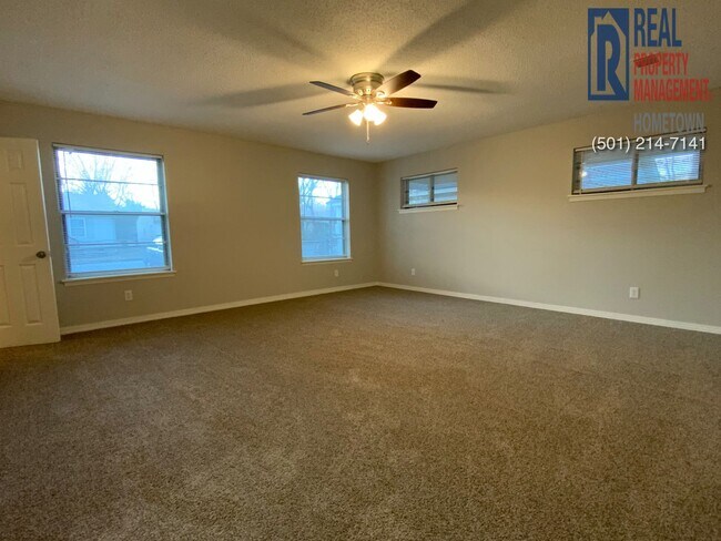 Building Photo - 4820 W 29th-