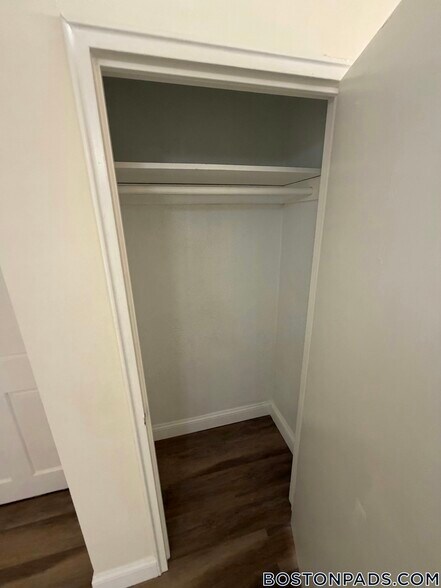 Building Photo - 270 Nesmith St