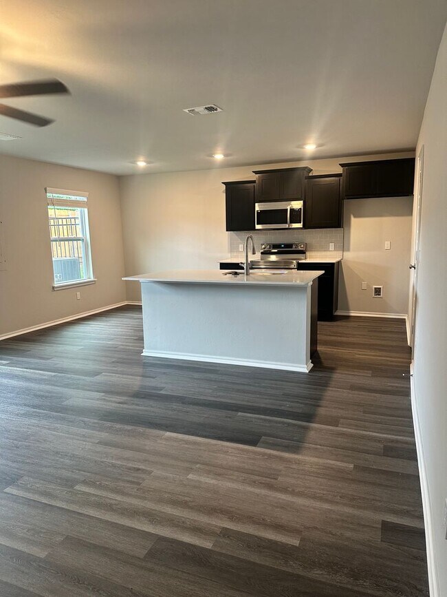 Building Photo - BUILT IN 2023!