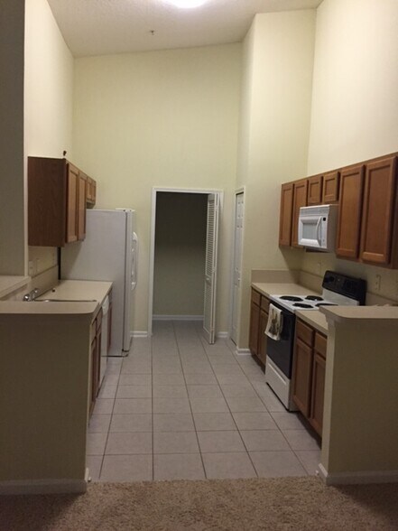 Building Photo - 9690 Amarante Cir