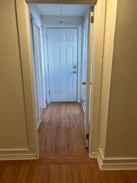 Building Photo - 9 Cherry St