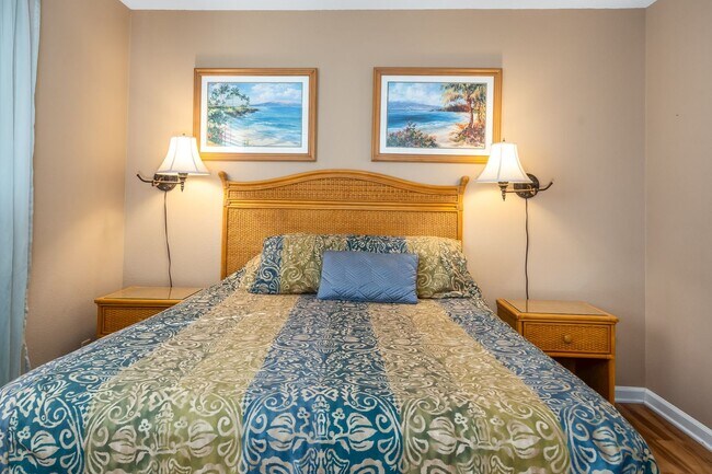 Building Photo - Fully Furnished 2 Bed/1.5 Bath, Maui Gardens Condo with Resort Amenities and Steps to the Beach!