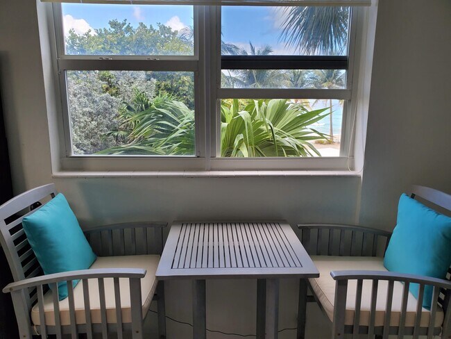 Building Photo - 3001 S Ocean Dr