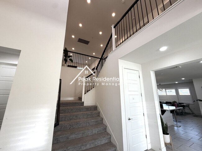 Building Photo - 3535 Heron Ct