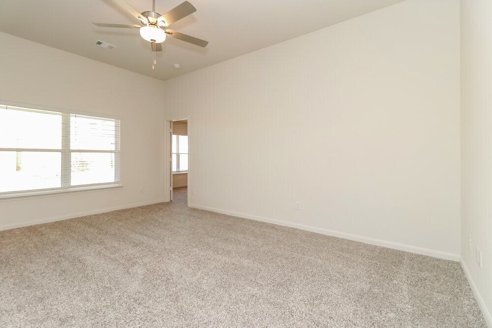 Building Photo - 1313 Woodwinds Dr