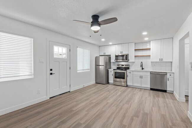 Building Photo - Newly Renovated One Bedroom in Tempe!