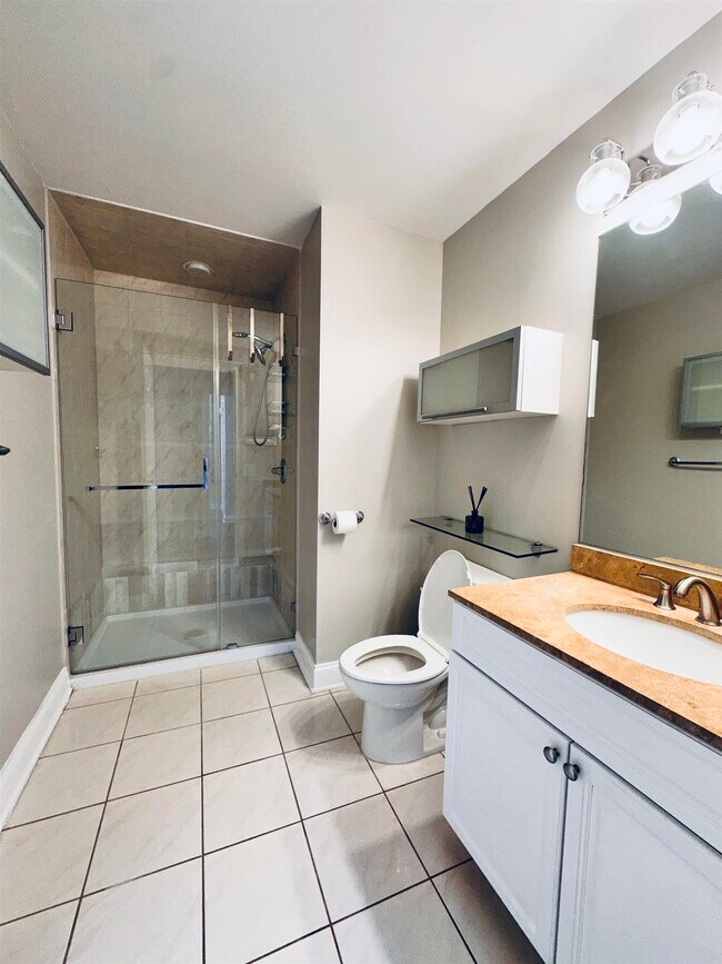 Building Photo - 311 Washington St