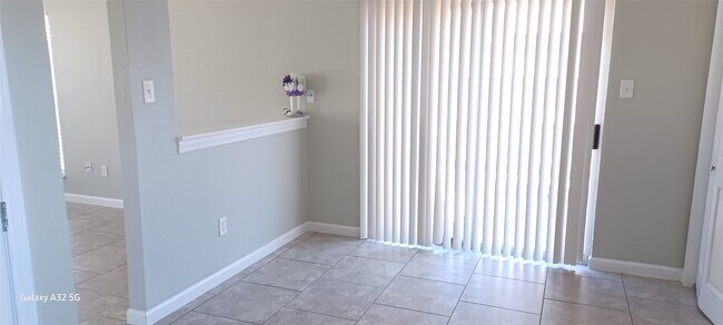 Building Photo - 2106 Wilshire Park Dr