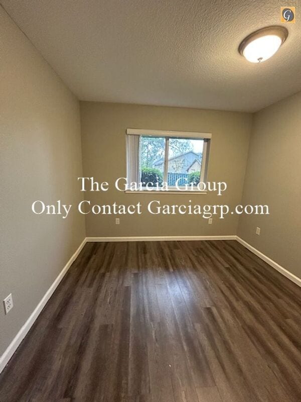 Building Photo - 13631 SE Oatfield Rd