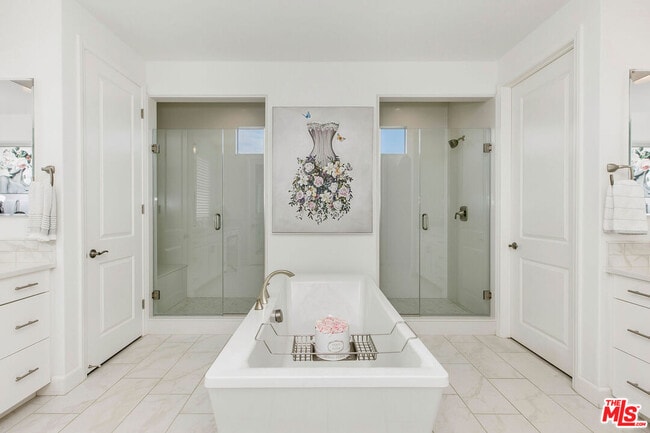 Building Photo - 24407 Clear Creek Pl