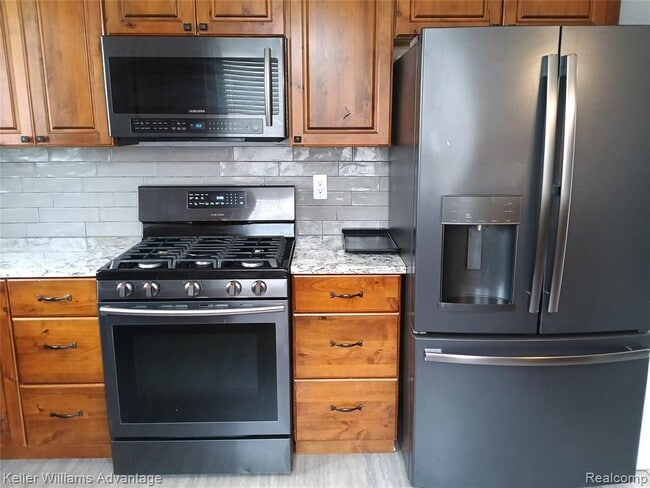 Building Photo - 15730 Anthony St