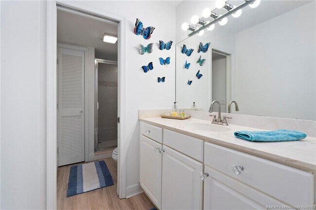Building Photo - 10310 S Ocean Dr
