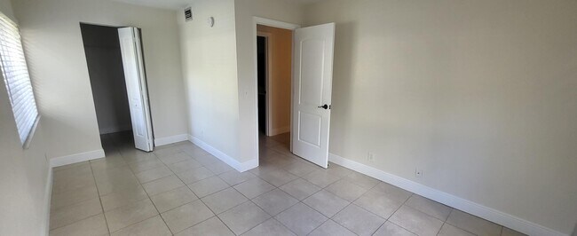 Building Photo - 4850 Sable Pine Cir