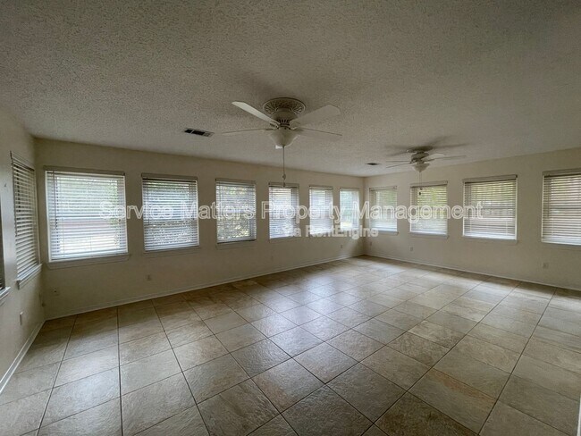 Building Photo - 6274 Robinhood Rd