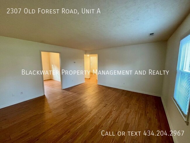 Building Photo - 2 Bedroom Apartment on Old Forest Road!