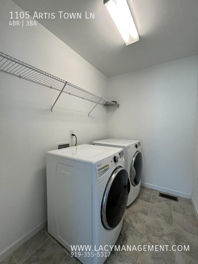 Building Photo - 1105 Artis Town Ln