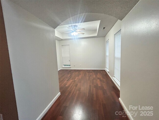 Building Photo - 7402 Shiras Ct