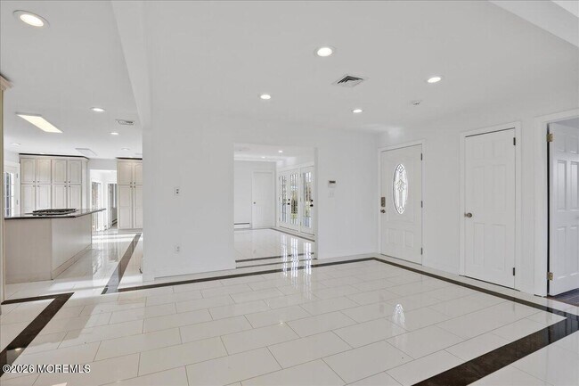 Building Photo - 8 Pullman Ave