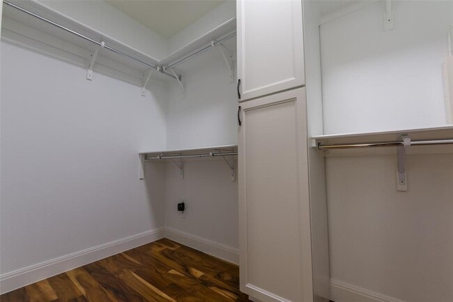 Building Photo - 8408 Panadero Dr