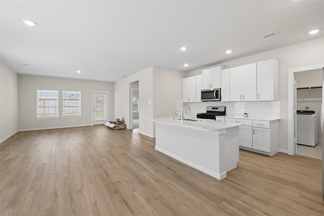 Building Photo - 6816 Hart Oak Ct