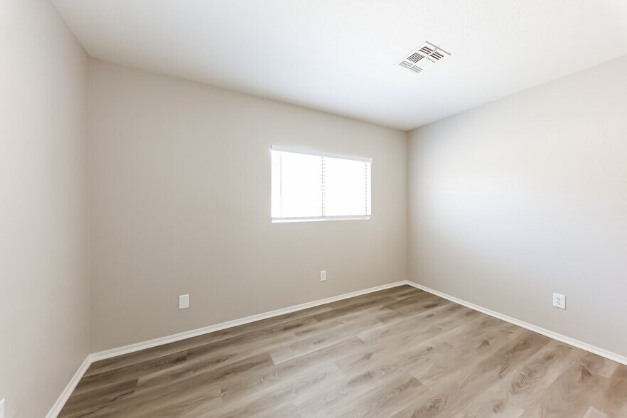 Building Photo - 3033 W Desert Vista Trail