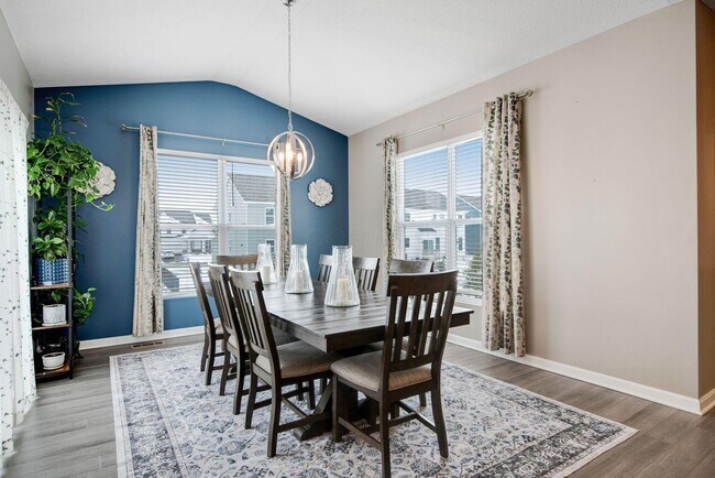 Building Photo - 7181 Fenwick St NW