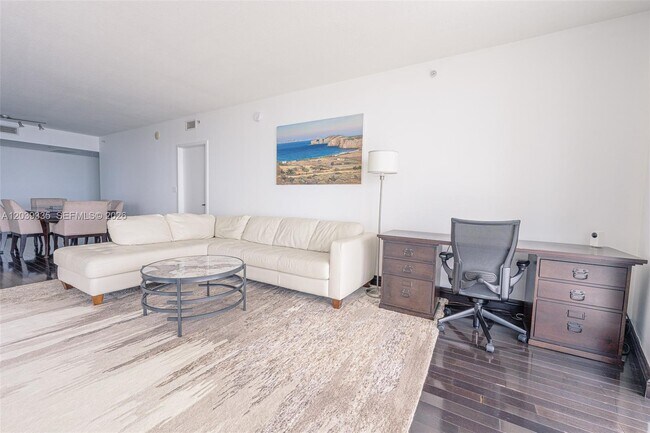 Building Photo - 335 S Biscayne Blvd