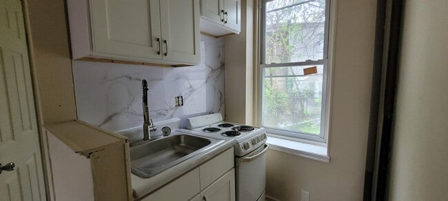 Building Photo - 5426 Christian St