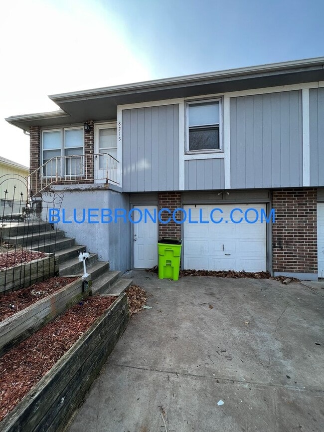 Primary Photo - New flooring and fresh paint in the newly ...