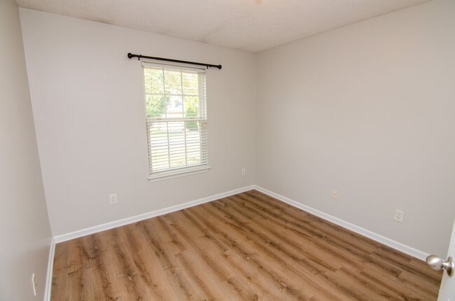 Building Photo - 1912 Portview Dr