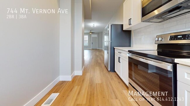 Building Photo - Beautiful Townhome in the Historic King Li...