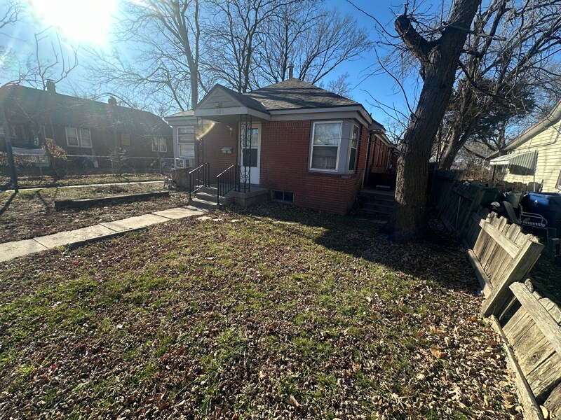 Building Photo - 1039 S Laura Ave