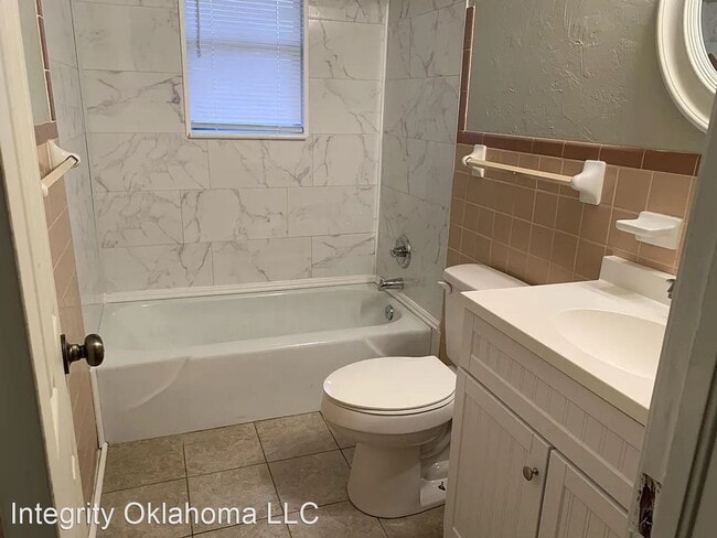 Building Photo - 2 br, 1 bath House - 4611 N. Wheeler Ave