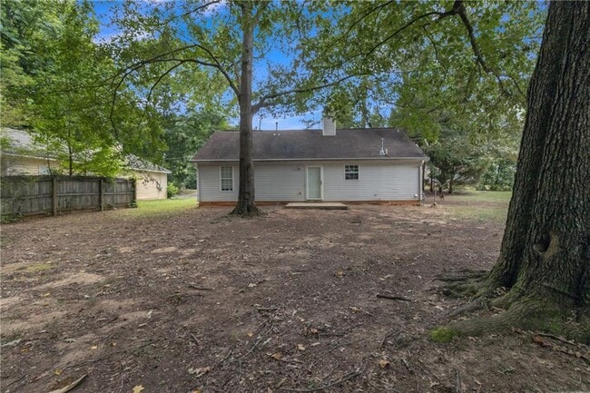 Building Photo - 7955 Trinity Park Dr