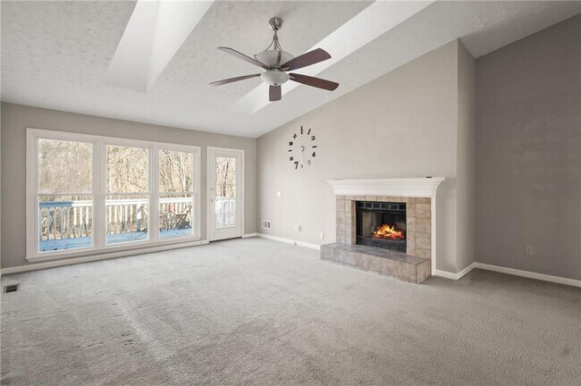Building Photo - 675 Clearwater Pl