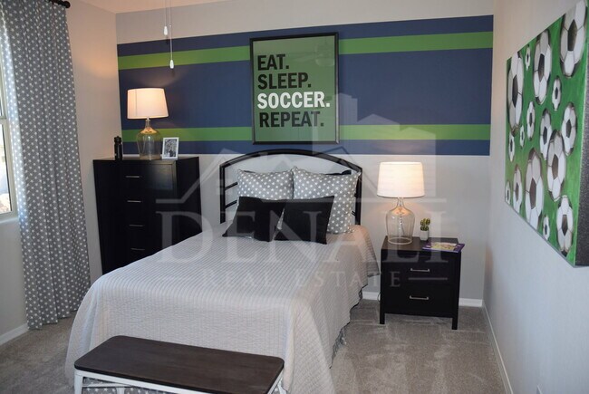 Building Photo - 8547 E Osage Ave