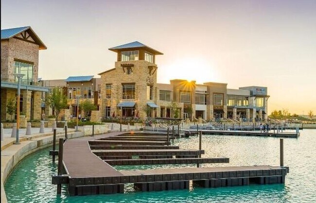 Building Photo - 18211 County Shores Ln