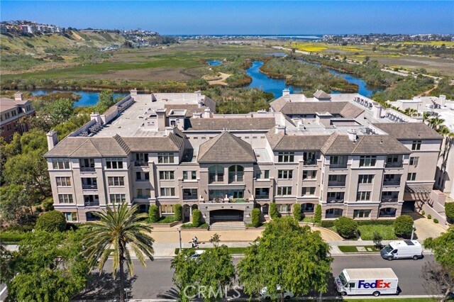 Building Photo - 6001 Crescent Park E