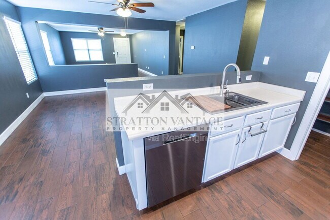 Building Photo - 9630 W Kingman St