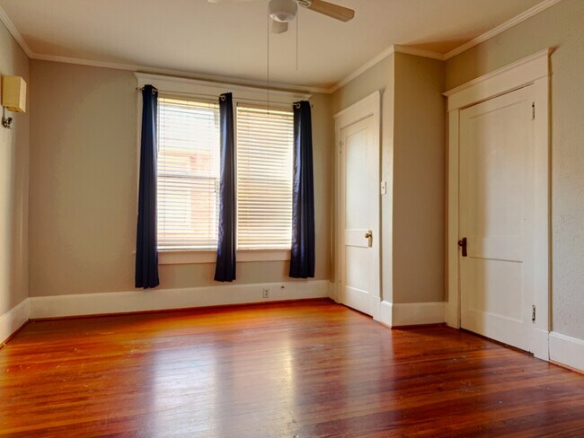 Building Photo - Apartments at Munger Place