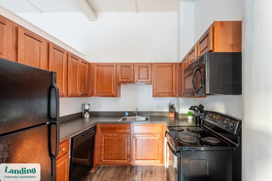 Building Photo - 45 Willow St