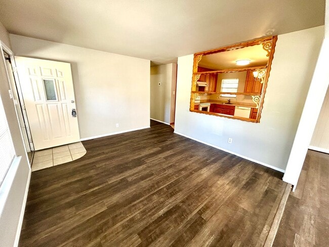 Building Photo - 206 Northview Dr