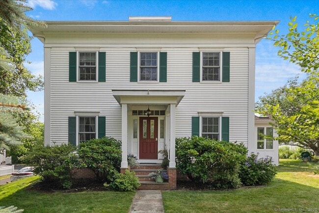 Primary Photo - 312 N River St