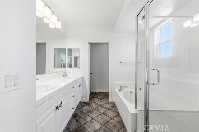 Building Photo - 2043 Owens Dr